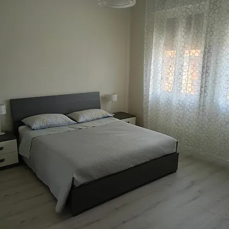 Apartment Domus Anna *