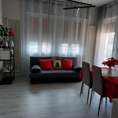 Domus Anna Apartment *